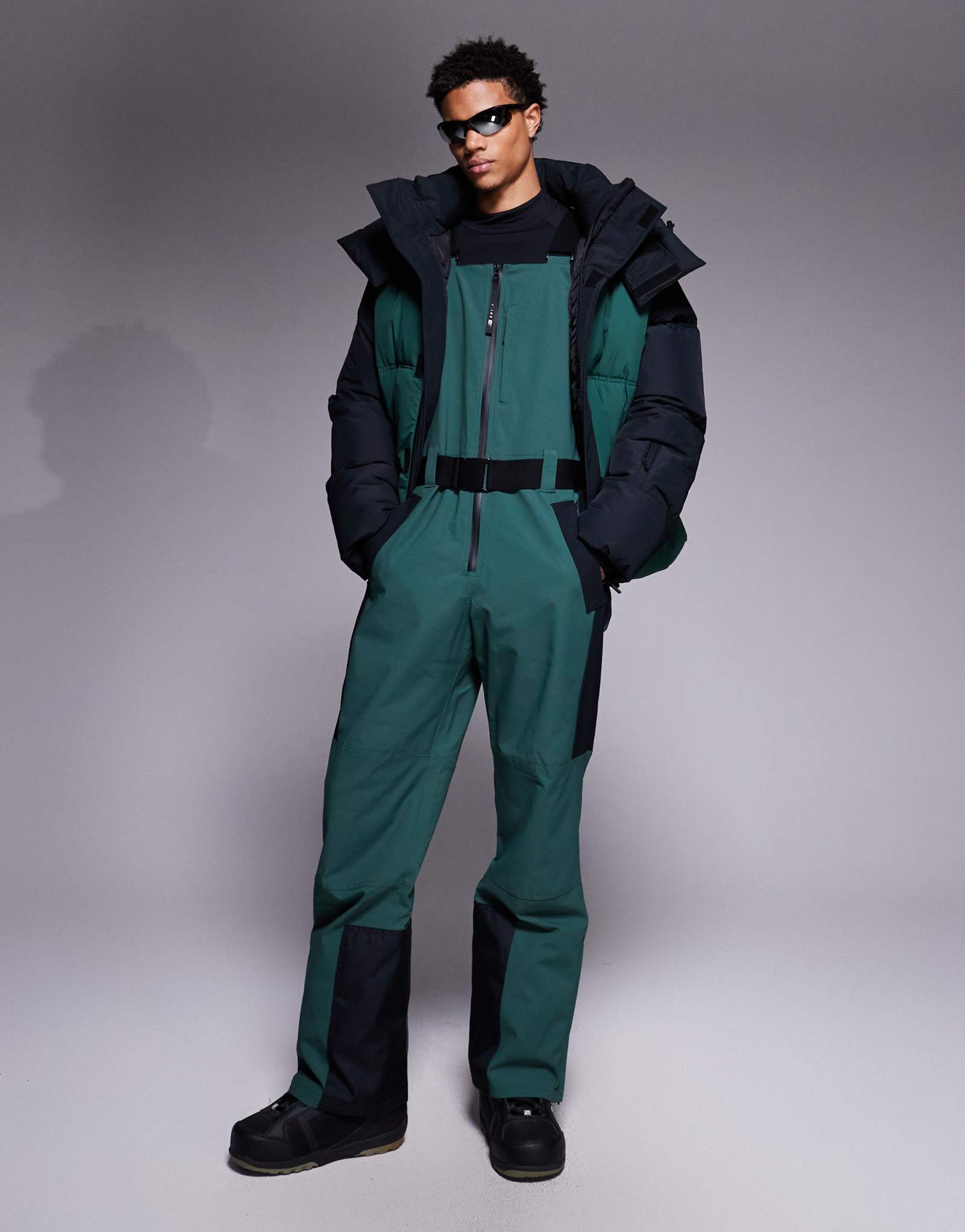 4505 Лыжный водоотталкивающий утепленный полукомбинезон salopette черного и зеленого цветов