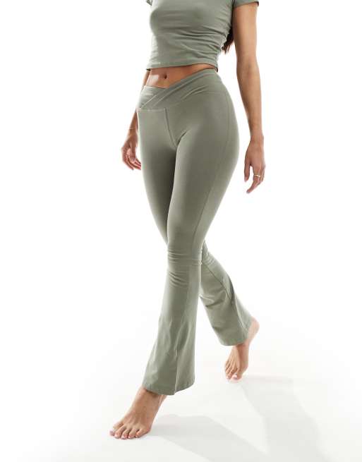 4505 slim kick leggings with wrap waist in soft touch fabric in olive green  , 5 of 5