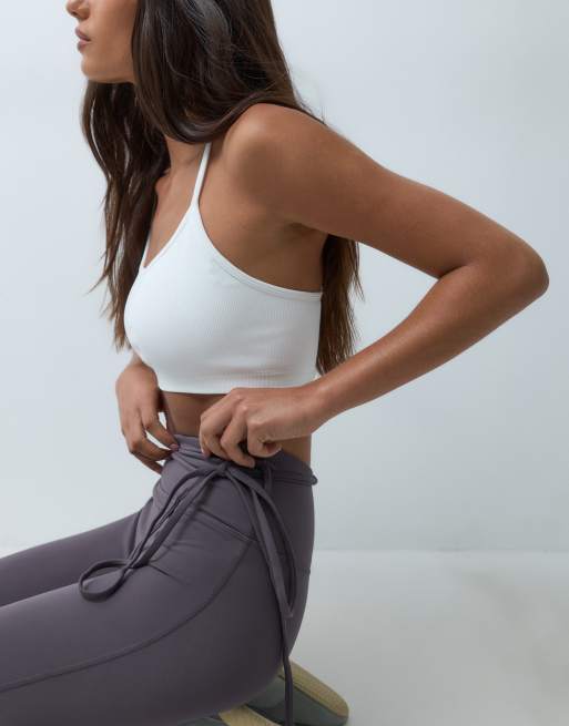 4505 sømløs babyrib sports-BH med medium støtte og udtagelig polstring i hvid, 5 af 5