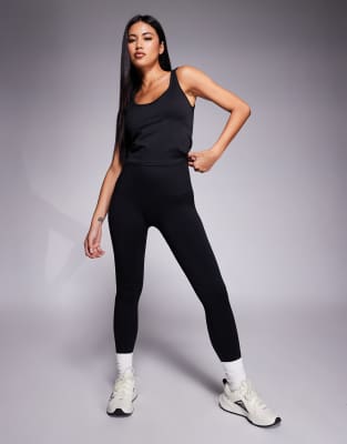 4505 Smooth Seamless V Neck Tank Top With Inner Bra In Black