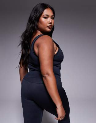 Shop 4505 Smooth Seamless V Neck Tank Top With Shelf Bra In Black