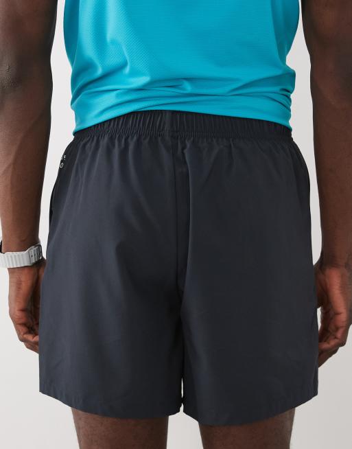 4505 - Sneldrogende trainingsshort van 5 inch met ritszakken in donker marineblauw, 5 van 5