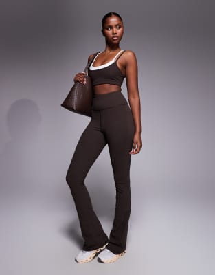 4505 Soft Touch Double Layer Strappy Sports Bra With Removable Padding In Brown