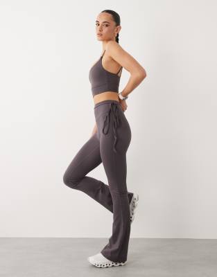 4505 Soft Touch Kick Flare Yoga Leggings With Tie Waist Detail In White