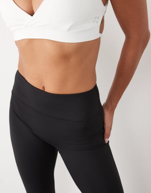 4505 soft touch low rise capri yoga legging in black, 3 of 5