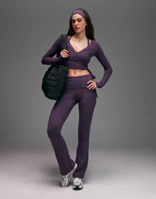 4505 Soft Touch Ruched Foldover Waist Slim Kick Yoga Leggings In Purple