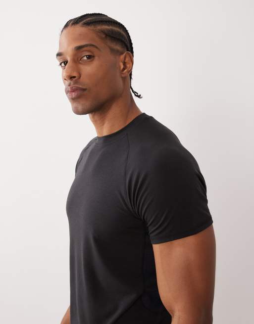 4505 - Sort løbe-T-shirt i let performance-jersey med åndbart mesh-panel, 4 af 5