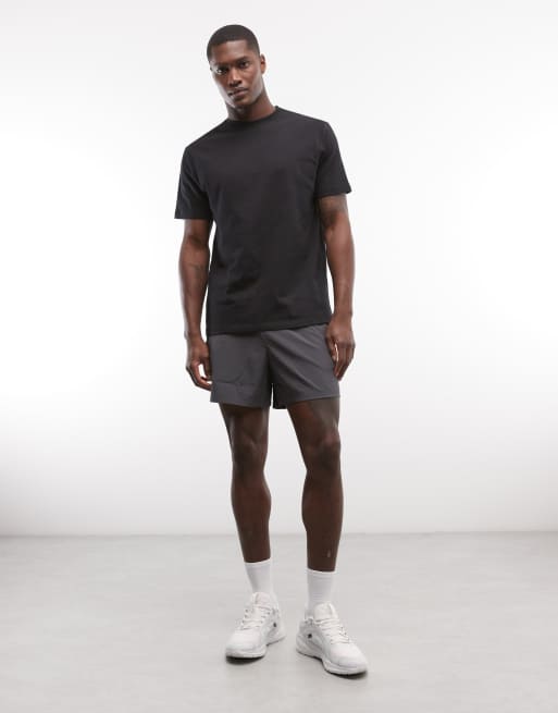 4505 - Sort T-shirt med hurtigttørrende finish i Regular Fit i kraftigt bomuld, 2 af 5