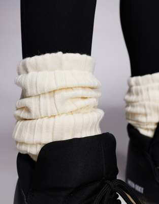 4505 Studio Knit Leg Warmers In White