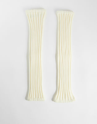 4505 Studio Knitted Leg Warmer In White