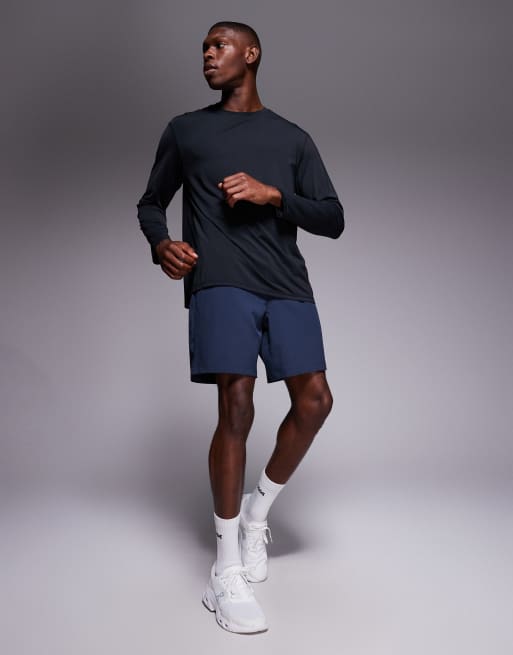 4505 – Svart, snabbtorkande, oversize löpartopp i nylon och mesh med långa ärmar, 2 av 5