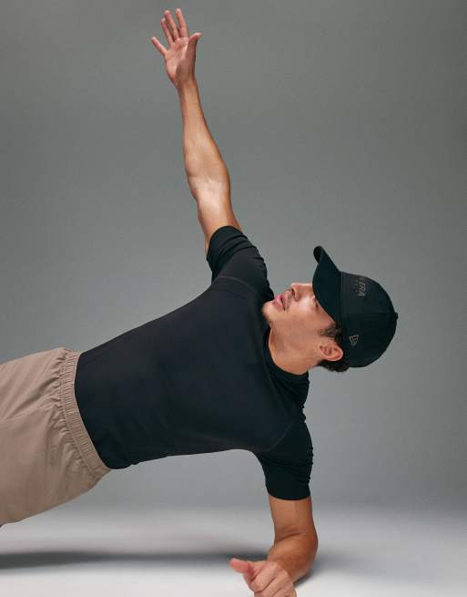 4505 - T-shirt base layer a compressione attillata nera senza cuciture che definisce il fisico, 2 di 5