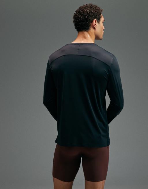 4505 - T-shirt premium da corsa a maniche lunghe ad asciugatura rapida nera con cuciture termosaldate e pannello in rete, 5 di 5