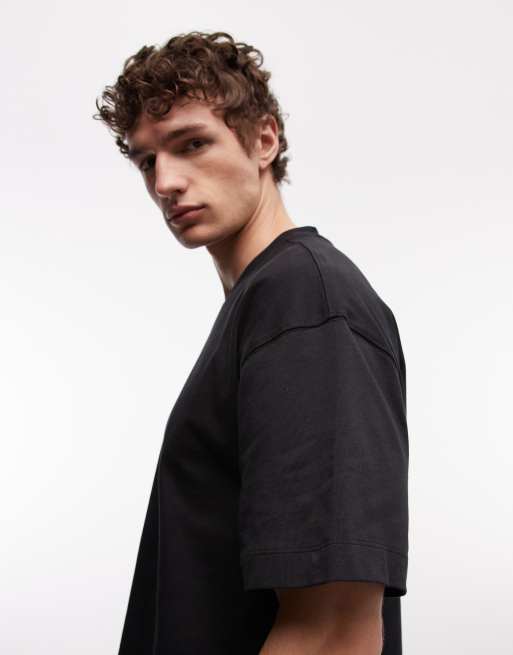 4505 - T-shirt squadrata oversize in cotone pesante quick dry nera con spalle scivolate e scollo a V, 4 di 5