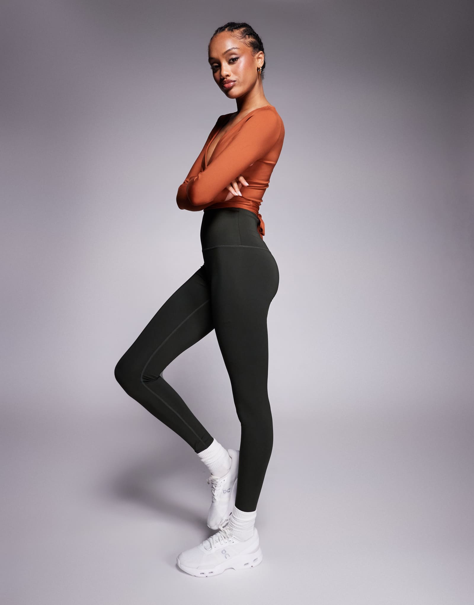 4505 Спортивные леггинсы Tall Icon active bum sculpt с высокой талией и внутренним карманом цвета хаки