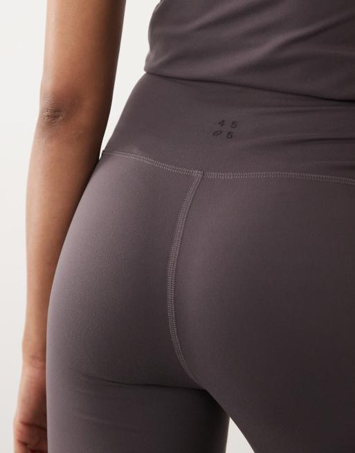 4505 Tall - Icon - Legging de yoga slim et évasé en tissu doux à taille haute - Gris tempête, 3 de 5