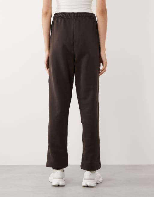 4505 Tall Icon Rest Day heavyweight 440gsm cotton cuffed trackies in washed chocolate, 5 of 5
