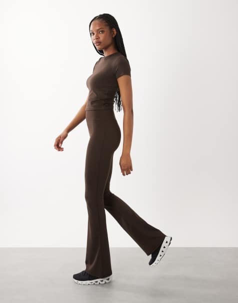 4505 Tall – Icon – Weiche, ausgestellte Yoga-Leggings in Schokobraun mit hohem Bund - view 1