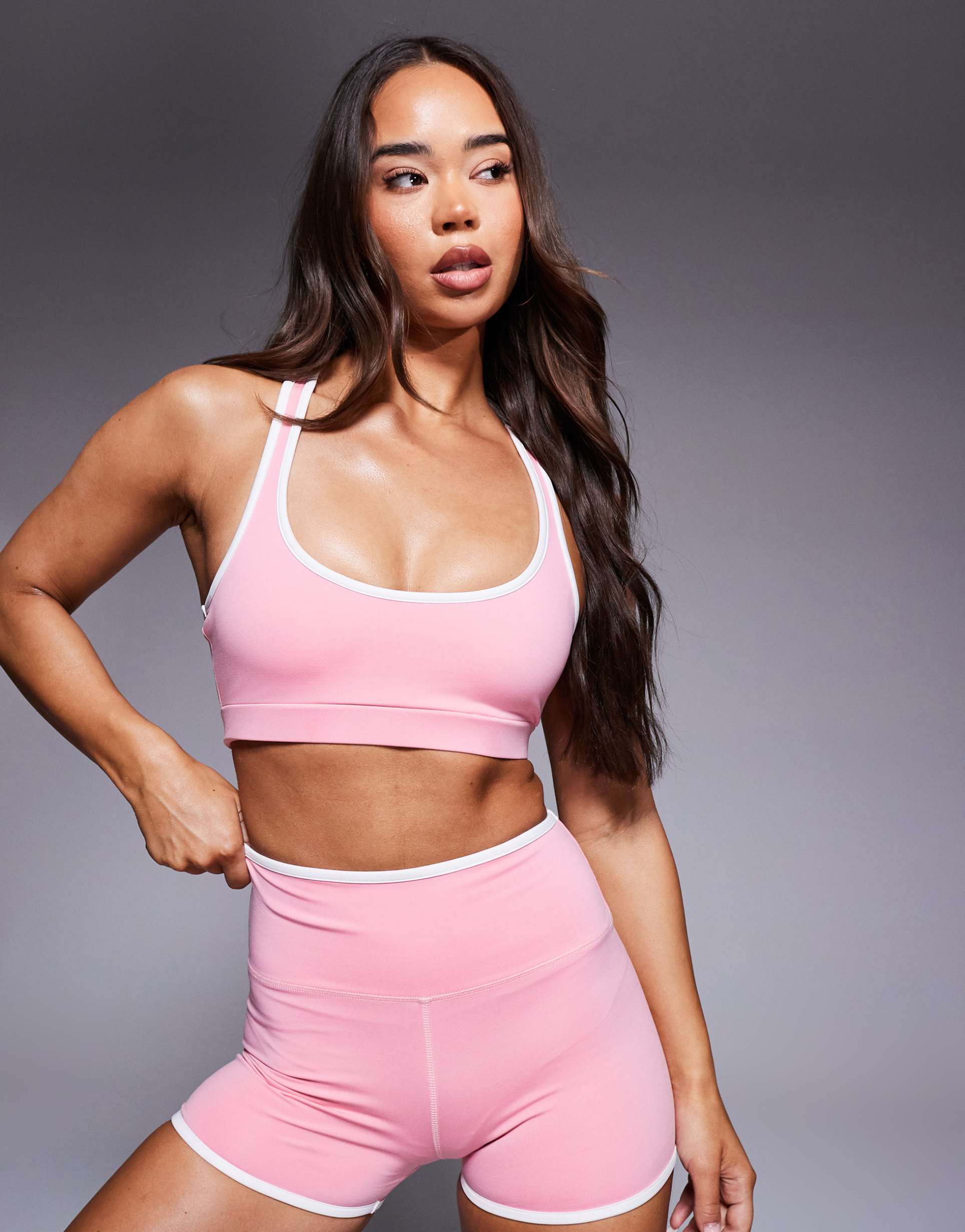 4505 tennis scoop neck light support sports bra with removable padding in rosy pink