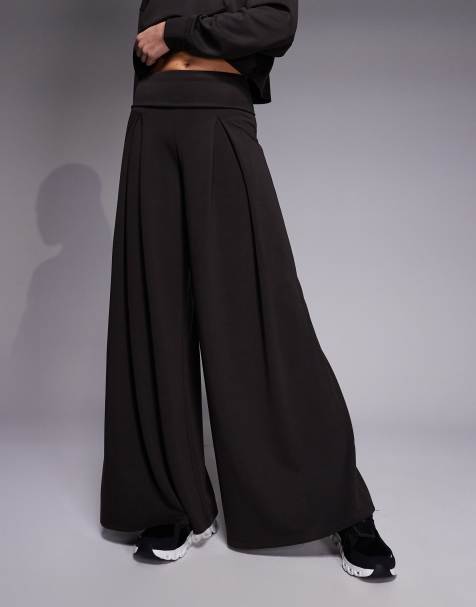 4505 – Ultraweiche Tanzhose aus Modalmix in Mokka mit weitem Bein und Umschlagbund - view 1