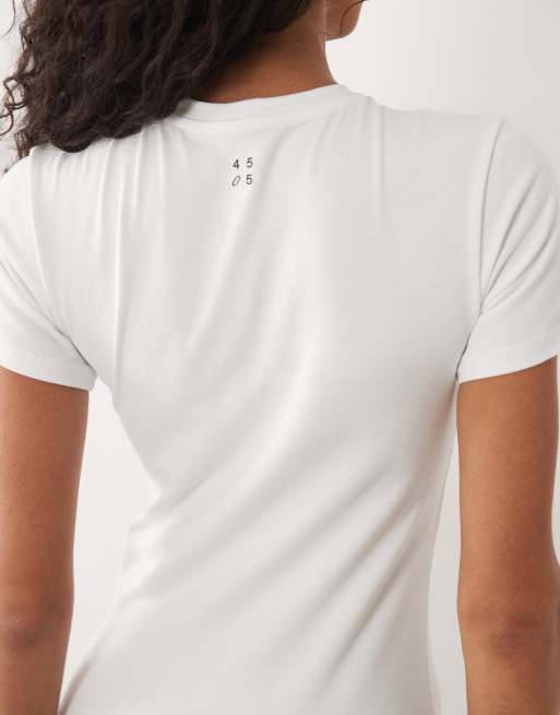 4505 – Vit, figurnära, vardaglig t-shirt i bomull med snabbtorkande finish, 4 av 4
