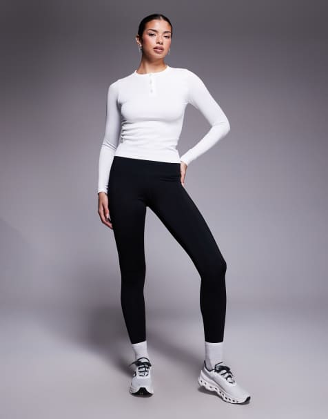 4505 – Vit, ribbad och snabbtorkande henley-topp med långa ärmar och sömlös design - view 1