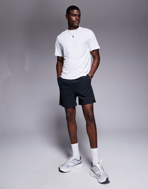 4505 – Vit, snabbtorkande löpar-t-shirt i oversize med tryck baktill, 3 av 4