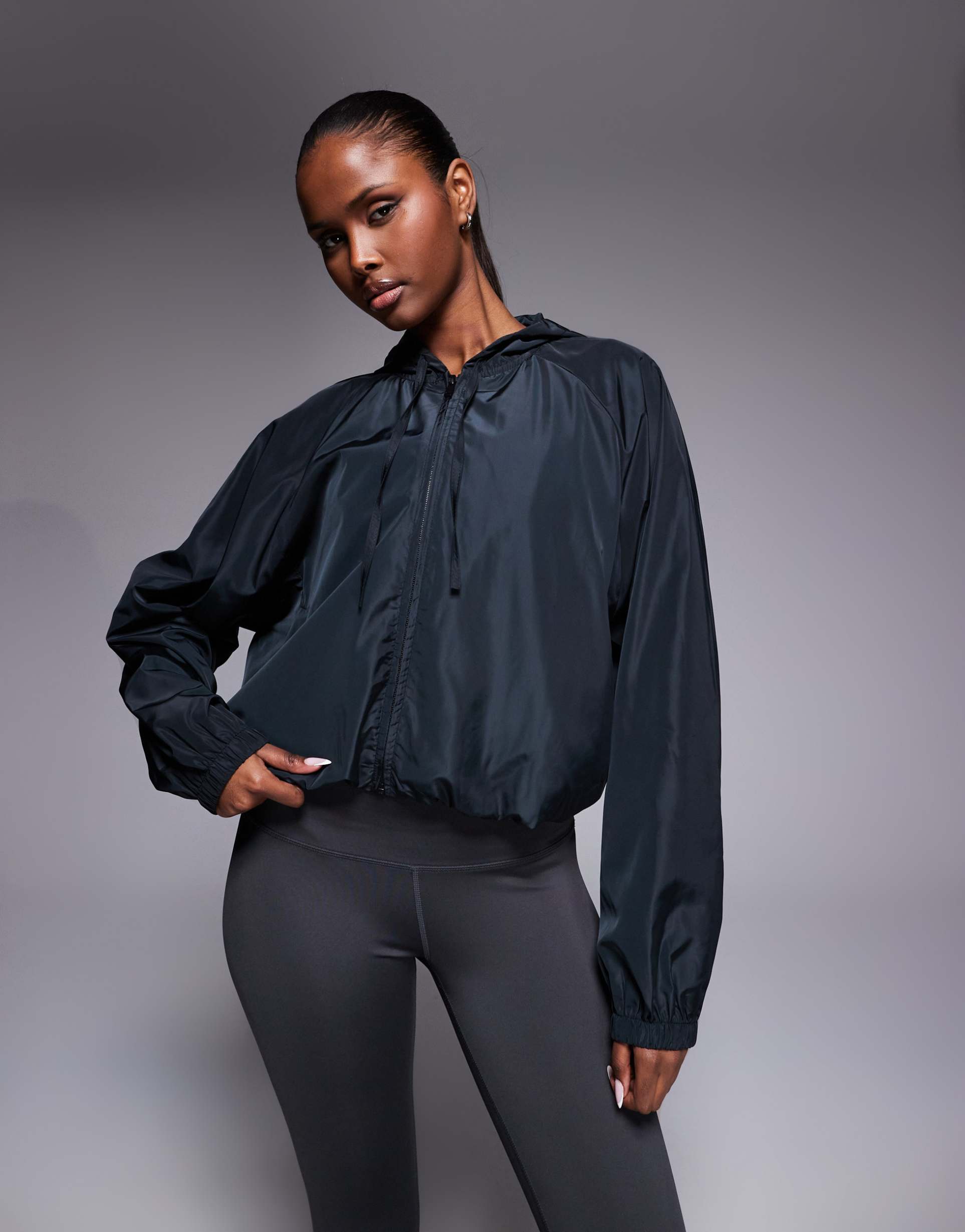 4505 water repellent blouson running jacket with hood and zip pockets in black