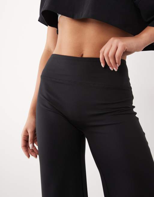 4505 – Weiche Tanzhose in Schwarz mit weitem Bein und niedrigem Bund, 3 von 5