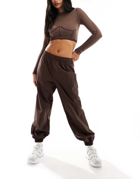 4505 woven parachute sweatpants in chocolate brown - view 1