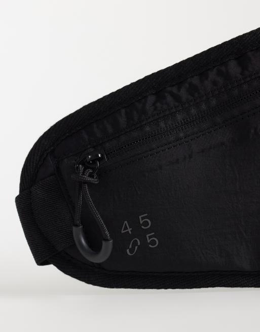 4505 woven running belt with phone holder holder and reflective detail  in black, 3 of 4