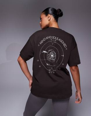 4505 Yoga Heavyweight Cotton Oversized Back Print T-shirt With Quick Dry Finish In Brown