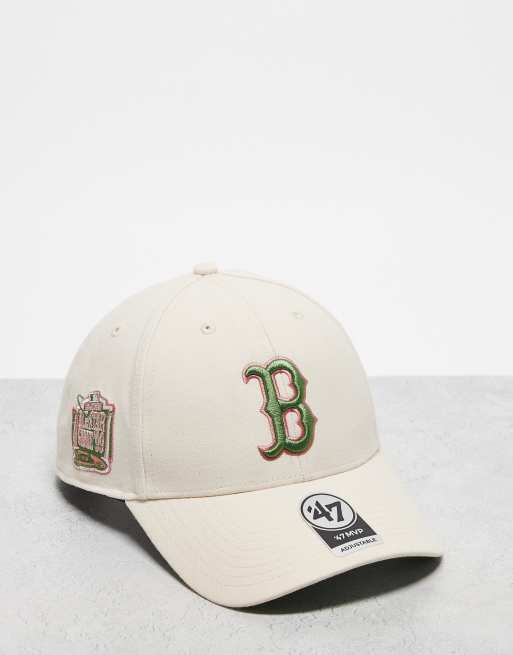 47 Brand – Boston Red Sox – Kappe in Creme mit farblich abgesetztem „Clean Up“-Aufnäher