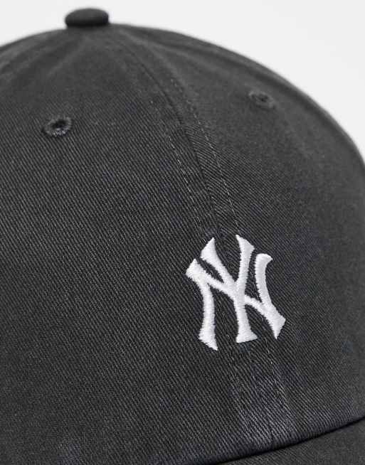 47 Brand – Clean Up – Bleksvart keps med NY Yankees-logga, 2 av 3