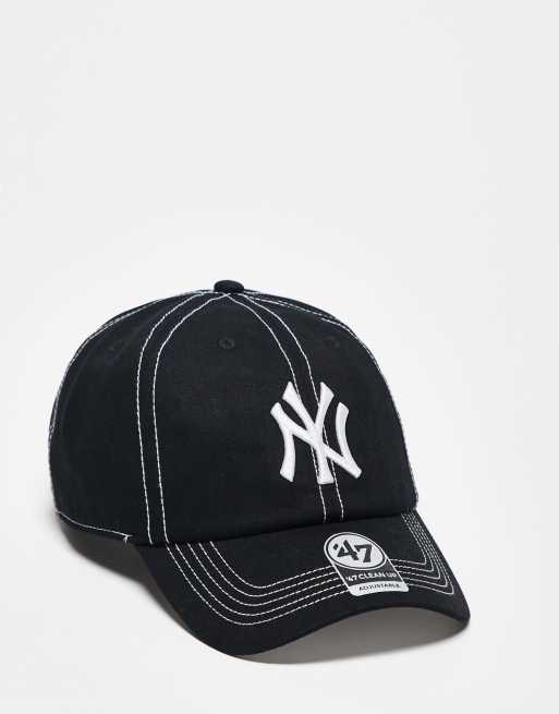 47 Brand – Clean Up – Czarna czapka z daszkiem z kontrastowym przeszyciem i motywem NY Yankees