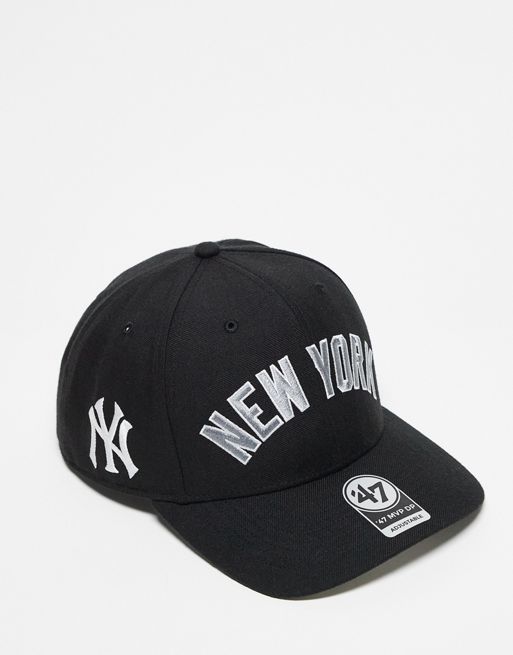 47 Brand – Czarna czapka z daszkiem i napisem „New York”