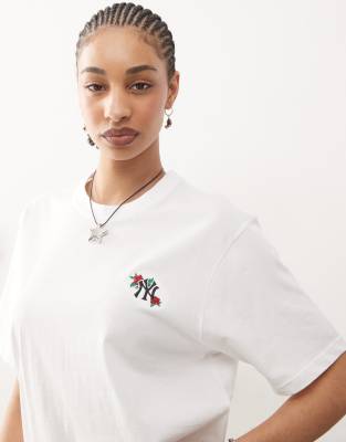 Shop 47 Brand mini NY Yankees t shirt in white Online – Trendy & Affordable Fashion