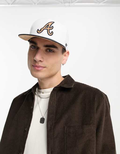 47 Brand – MLB Atlanta Braves – Biało-granatowa czapka z daszkiem i wykończeniem z korka