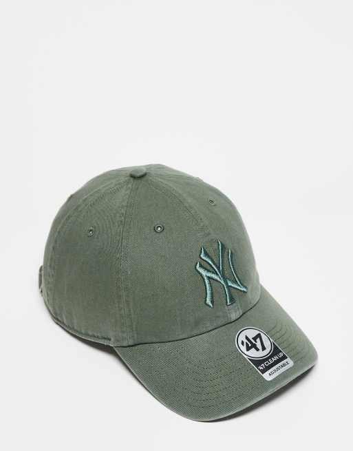 47 Brand – New York Yankees – Clean Up – Farblich abgestimmte Kappe in verwaschenem Khaki