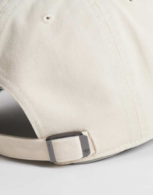 47 Brand NY Yankees base runner mini logo cap in neutral, 3 of 3