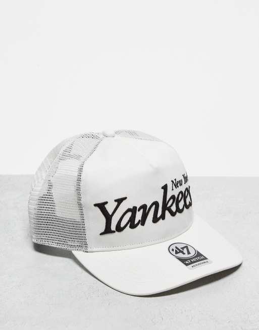 47 Brand - NY Yankees - Cappellino stile trucker aderente bianco con visiera rigida