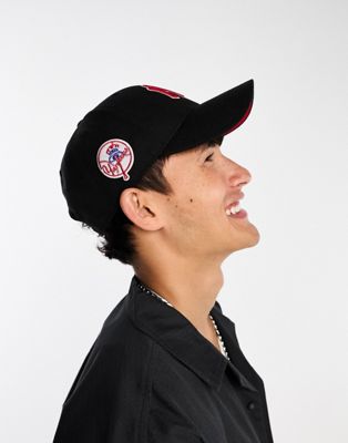 47 Brand NY Yankees baseball cap in black with logo and badge embroidery - ASOS Price Checker