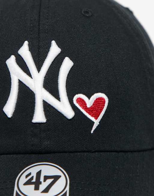 47 Brand NY Yankees clean up baseball cap in black with heart embroidery, 2 of 3