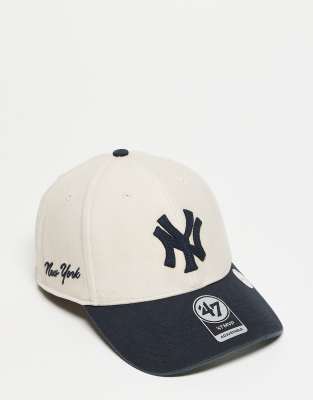 47 Brand 47 Brand NY Yankees clean up cap with contrast peak detail in cream-White