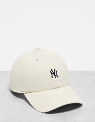 47 Brand 47 Brand NY Yankees clean up cap with mini logo in ecru-White