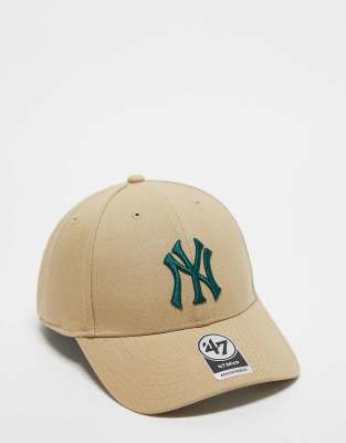 47 Brand 47 Brand NY Yankees contrast logo clean up cap in beige-Green