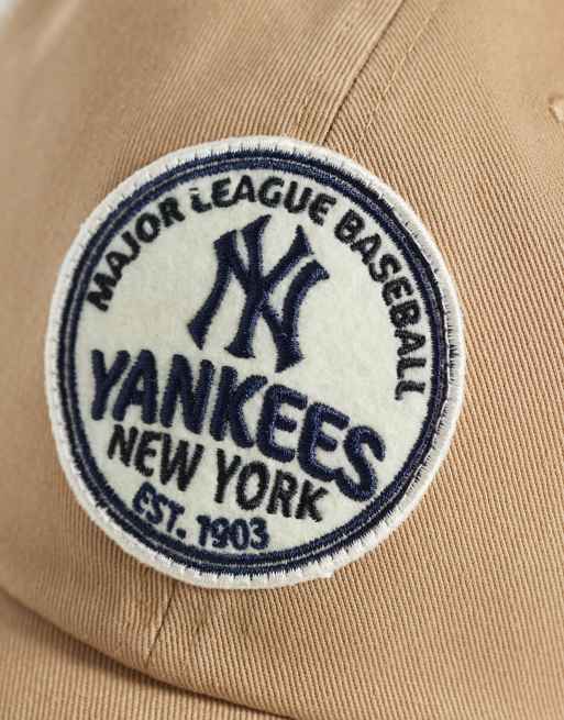 47 Brand NY Yankees felton logo trucker cap in beige, 2 of 3