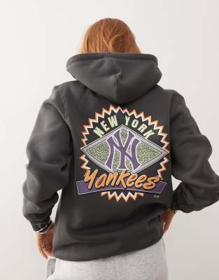 47 Brand - NY Yankees - Kapuzenpullover in Anthrazit mit Motiv auf dem Rücken-Schwarz