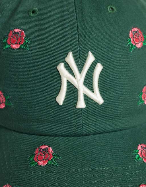 47 Brand – NY Yankees – Mörkgrön keps med utspridda broderade rosor och logga, 3 av 3