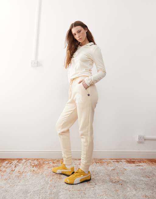 47 Brand – Piaskowe joggersy z motywem NY Yankees